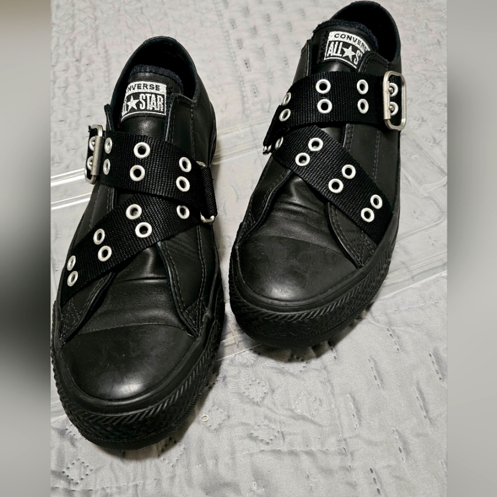 NWOT Converse Buckle Strap Chuck Taylor's UNISEX, wms 8.5 Euro 39.5